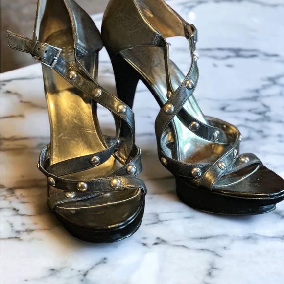 Black studded pumps with straps. - Picture 1 of 5